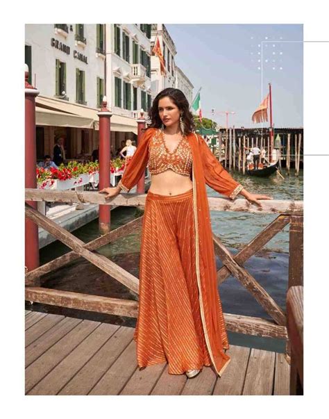 NAINA BY SAYURI 5861 TO 5863 SERIES DESIGNER BEAUTIFUL FESTIVE ...