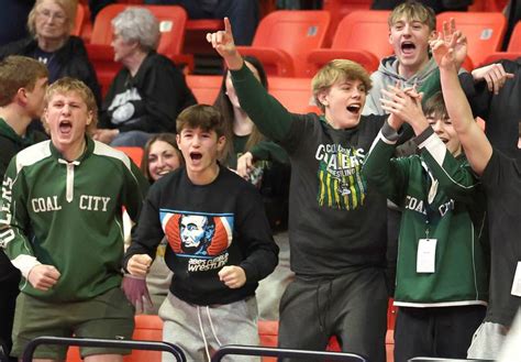 Photos: IHSA state wrestling individual finals third and fifth place ...