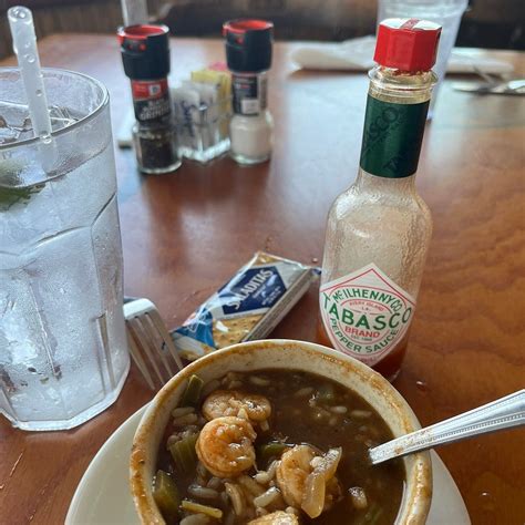 CHARLOTTE PLUMMER'S SEAFARE RESTAURANT, Rockport - Menu, Prices ...