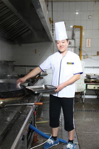 经济贸易系积极参加厨艺大赛-滁州职业技术学院