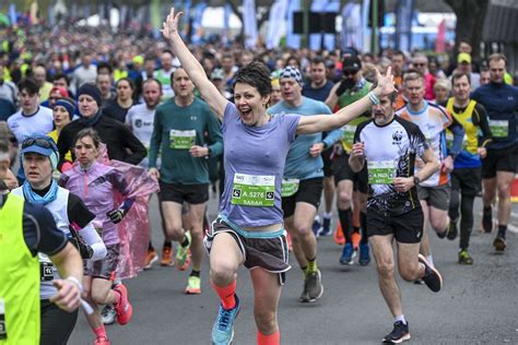 100 pictures as 15,000 runners take part in 2023 TTP Cambridge Half ...