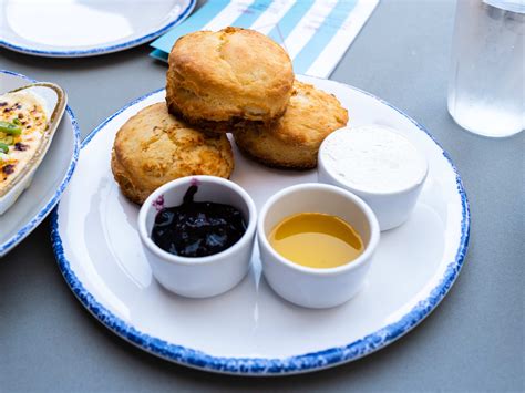 Hissy Fit - Review - The Arboretum - Austin - The Infatuation