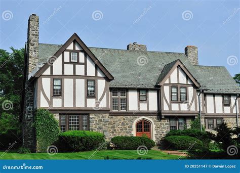 English Tudor House Exterior Royalty Free Stock Photography - Image: 20251147