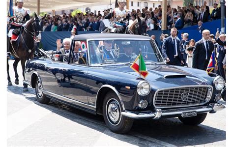 La Lancia Flaminia Presidenziale accompagna il Presidente della ...