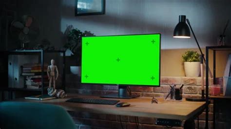 Green Screen Computer Monitor 的图像结果