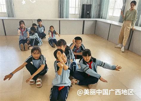 温江区 郫都区 彭州市中外人文交流特色学校建设中期培训交流会在温江召开