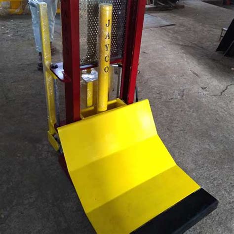 Electrically Operated Hydraulic Stacker Manufacturers and Suppliers in ...
