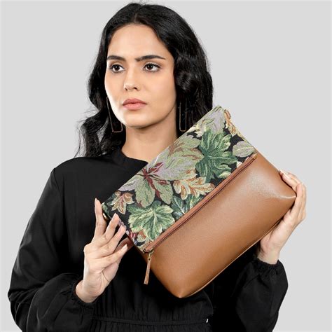Fold Over Sling Bag – Hamelin