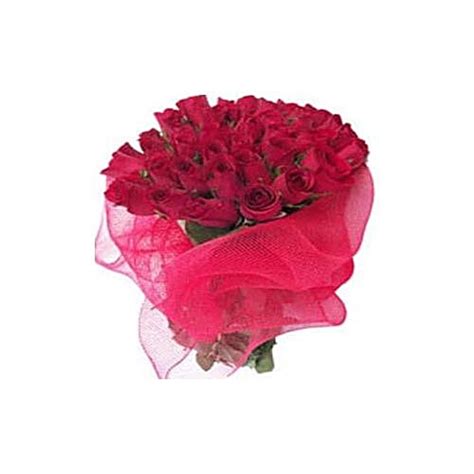 Buy Ivy Aura Flower Bouquet Roses In Vase 1 Pc Gilitine Paper Online at ...