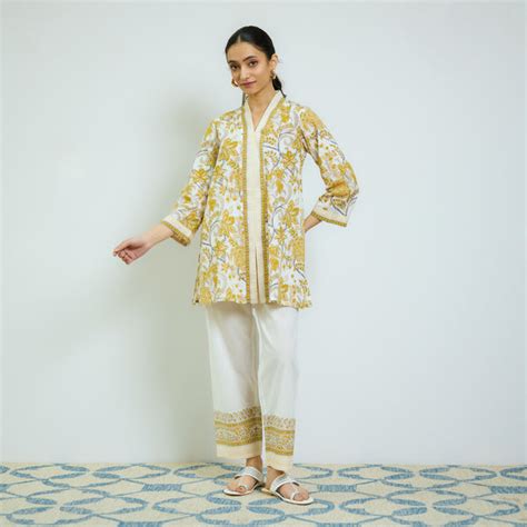 Ethnic Wear - Shop Indian Ethnic Wear for Women & Girls at Low Prices ...