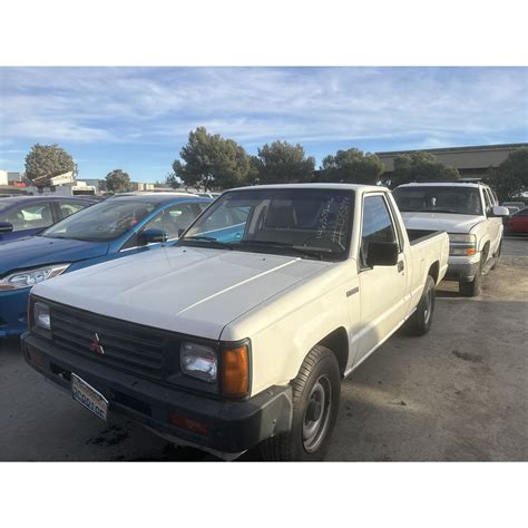 1987 Mitsubishi Mighty Max