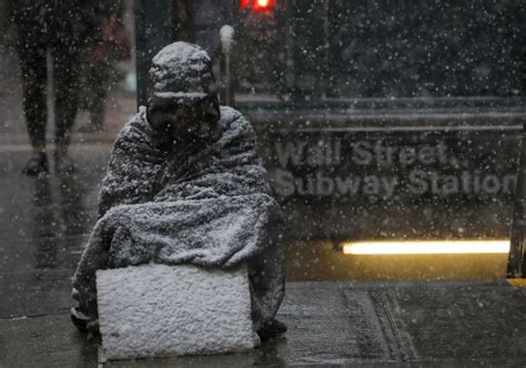 Feeling the chill: Shattering cold keeps US in deep freeze - Rediff.com ...