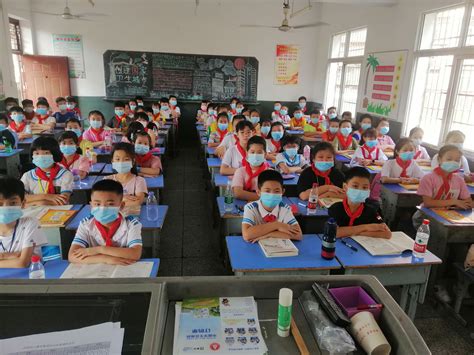 高二、初二年级学生返校复课-宁夏新闻网