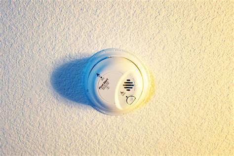 How To Know When A Carbon Monoxide Detector Is Going Off | Storables