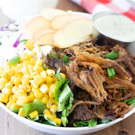 Pulled Pork Salad - Hungry Hobby