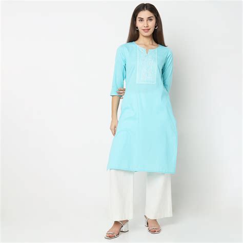 Straight Fit Embroidered Kurta