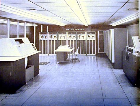 https://www.ithistory.org/sites/default/files/hardware/Honeywell400-MF-1964.jpg