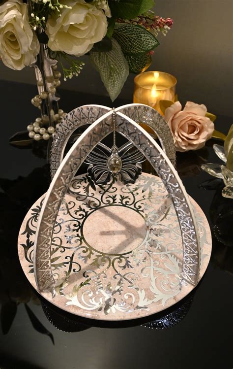 Royal Beige: Criss-Cross Serving Platter – The Bling Edit