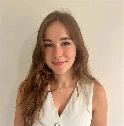 Walter Reed Responds to Melania Trump Hospital Rumors - Newsweek