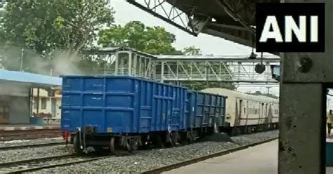 Odisha: Fire breaks out in train at Rupsa railway station