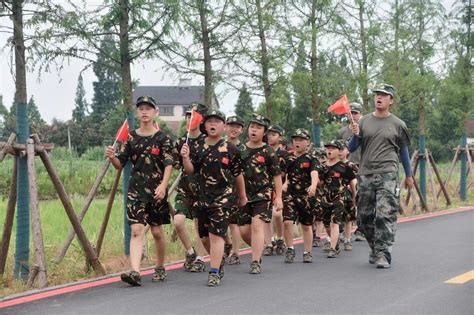 长沙青少年军事夏令营14天班活动方案「湖南自强夏令营」