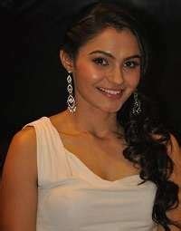 Andrea Jeremiah family, childhood photos - Celebrity family wiki ...
