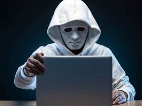 Arthritis suspect embezzles Rs 7.23 lakh by hacking woman's mobile by ...