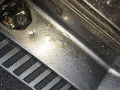 2006 F150 Rocker Rust Problem 的图像结果