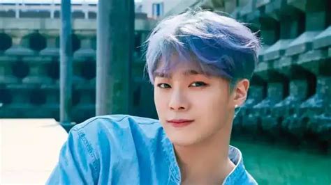 K-pop star Moonbin, of the boy band ASTRO, has passed away