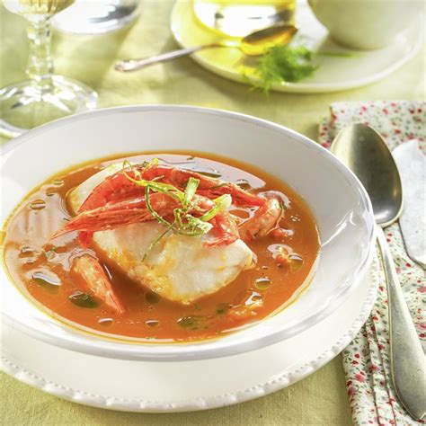 Sopa de pescado de merluza y gambas