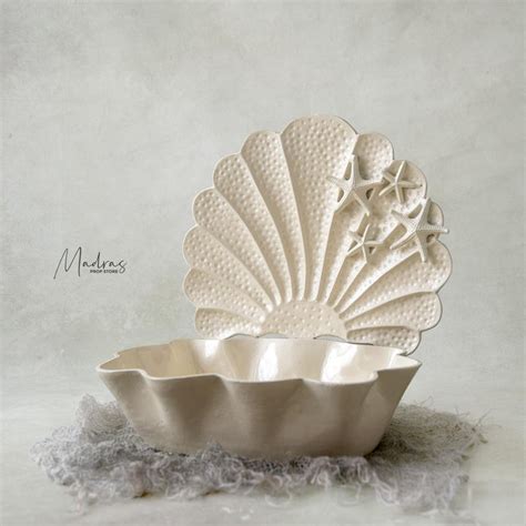 Artistic Themed Props – Madras Prop Store