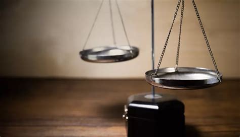 Using a Balance Scale 的图像结果