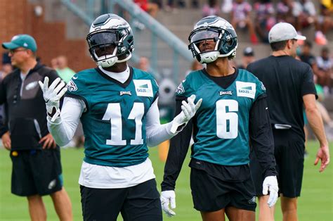 Eagles Receivers Analyzed After Roster Cut.
