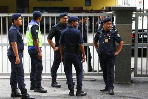 Malaysian police grill Al Jazeera over report on immigrants