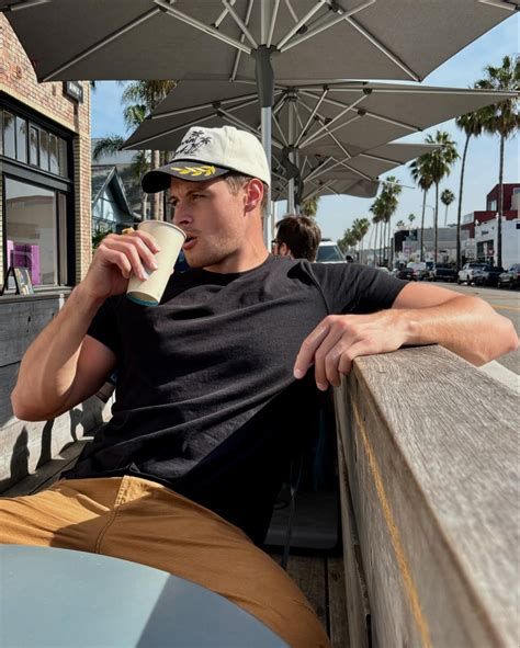 Connor Newsum (@connornewsum) • Instagram photos and videos