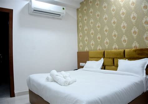 HOTEL GANGA AMRIT (Haridwar) - Motel Reviews, Photos, Rate Comparison ...