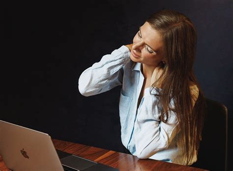 Expert Care: Top 10 Neck Pain Doctor in New York