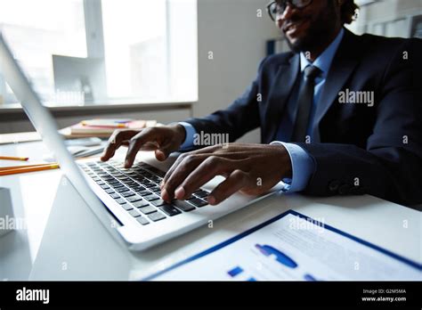 How to Type Using a Laptop 的图像结果