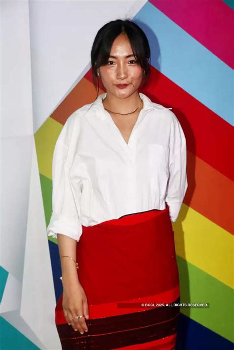 Rajkummar Rao & co-star Chum Darang glam up Badhaai Do screening at ...