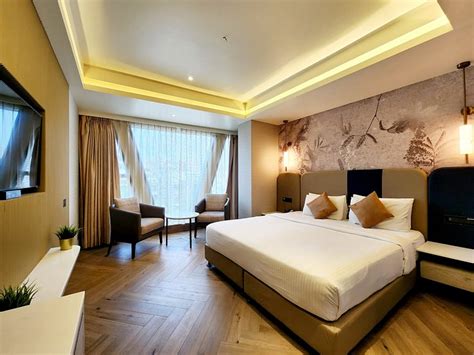 DRAGONFLY - THE ART HOTEL (Mumbai) - Hotel Reviews, Photos, Rate ...