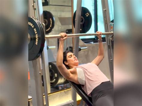 Karishma Tanna believes that 'the body changes when the mind decides'