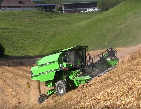 Dreschen am Abgrund: Cabview Spezialdrescher Deutz-Fahr M35.75 ...