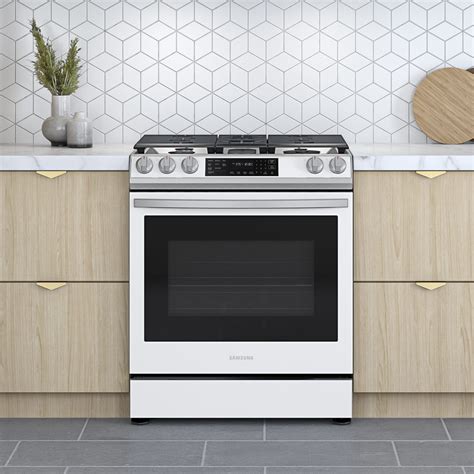 Samsung NX60BB851112 30 Inch Slide-In Smart Gas Range with 5 Sealed ...