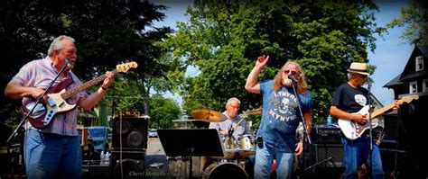 JT Rock & Blues Band at DWs Juicy Clam Shack at Olcott Beach, DW's ...