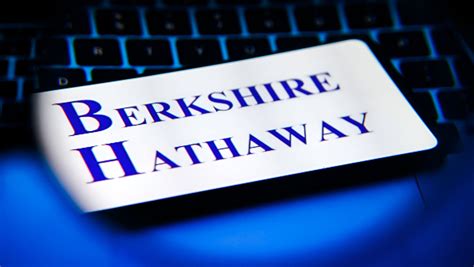 Berkshire Hathaway Stock Plunges 99% On NYSE Technical Glitch, Resumes ...