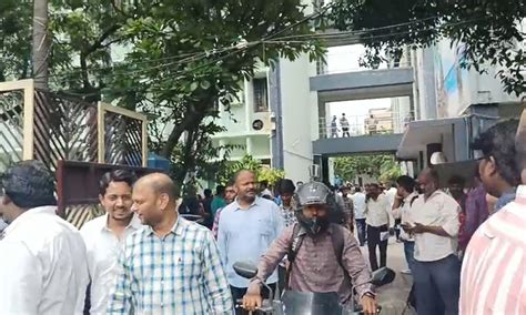 சென்னை ஐகோர்ட்டு உள்பட 2 இடங்களுக்கு வெடிகுண்டு மிரட்டல் | Bomb threat ...