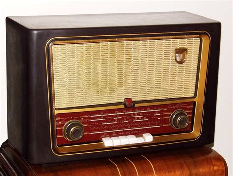 Old Table Top Radios at Angelina Otto blog