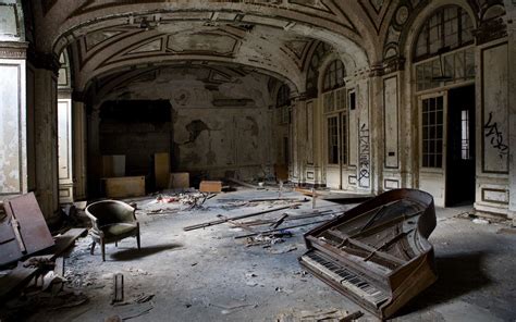 The Lee Plaza Hotel, Detroit Michigan : r/AbandonedPorn