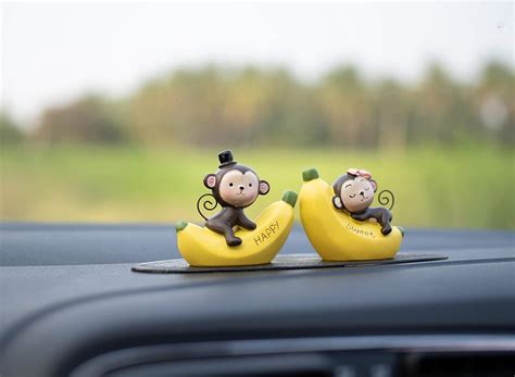 Motozoop Car Dashboard Toys Car Interior Decoration Idols Ornaments ...