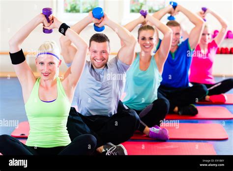 Gym Working Out 的图像结果